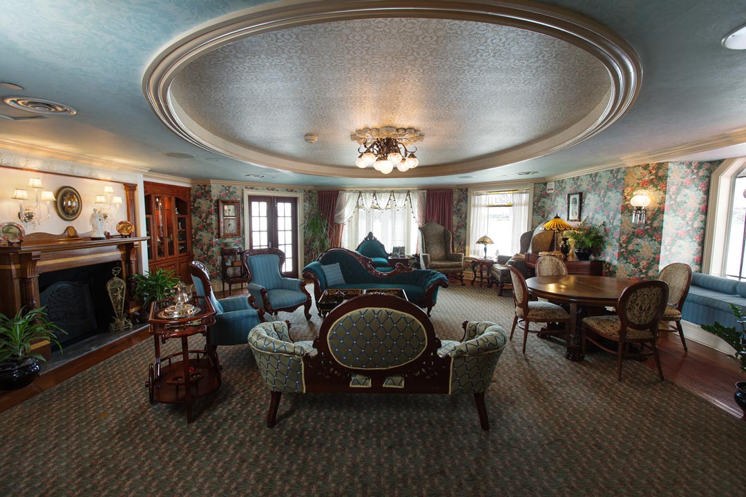 American Queen Dining Cruise with Points