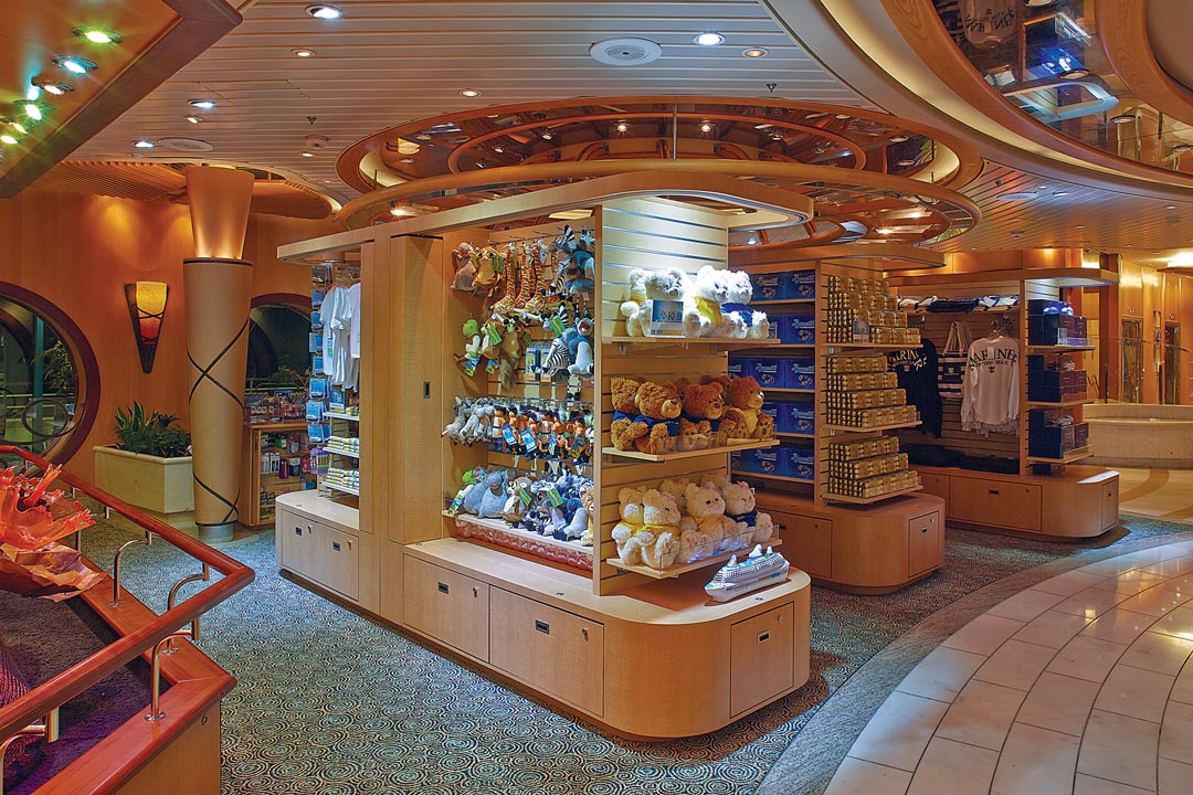 Promenade room cruise ship Mariner of the Seas – Stock Editorial Photo ©  mcarbo82 #11085958