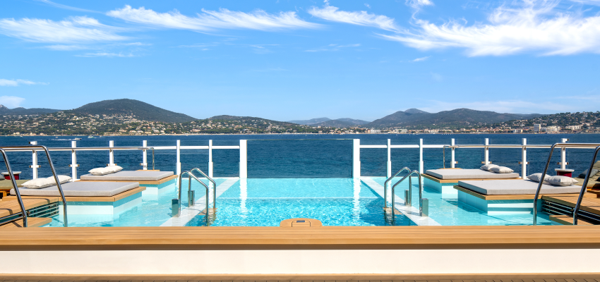A gorgeous swimming pool